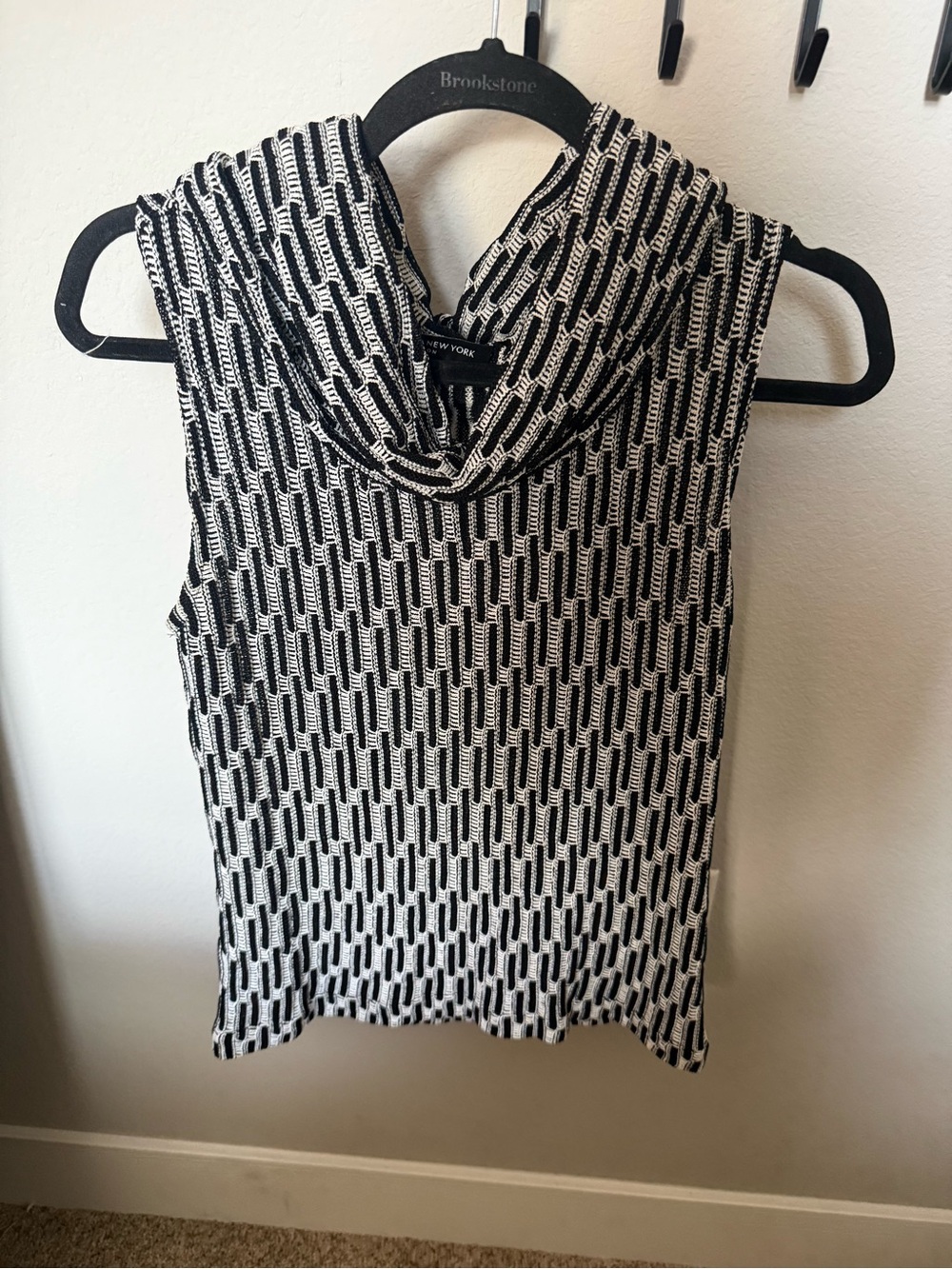Jones New York Collection sleeveless cowl neck knit top